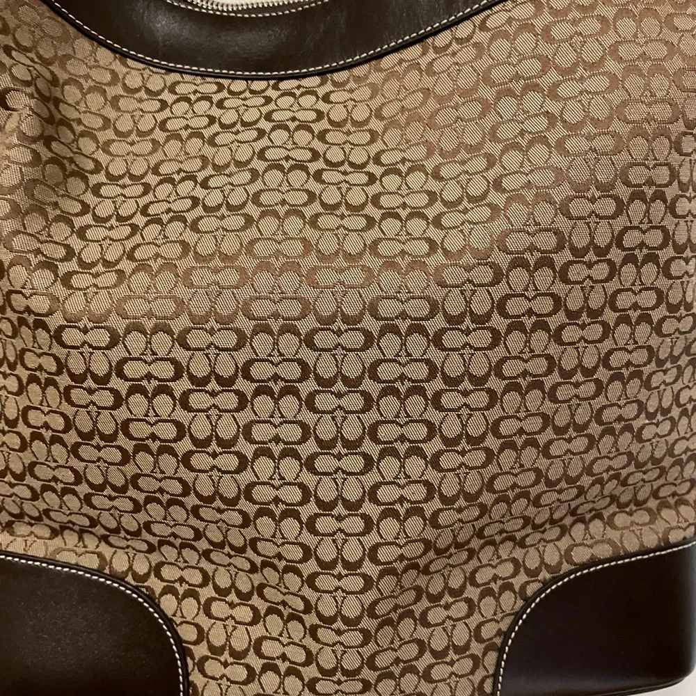 COACH HANDBAG - Picture 3 of 12